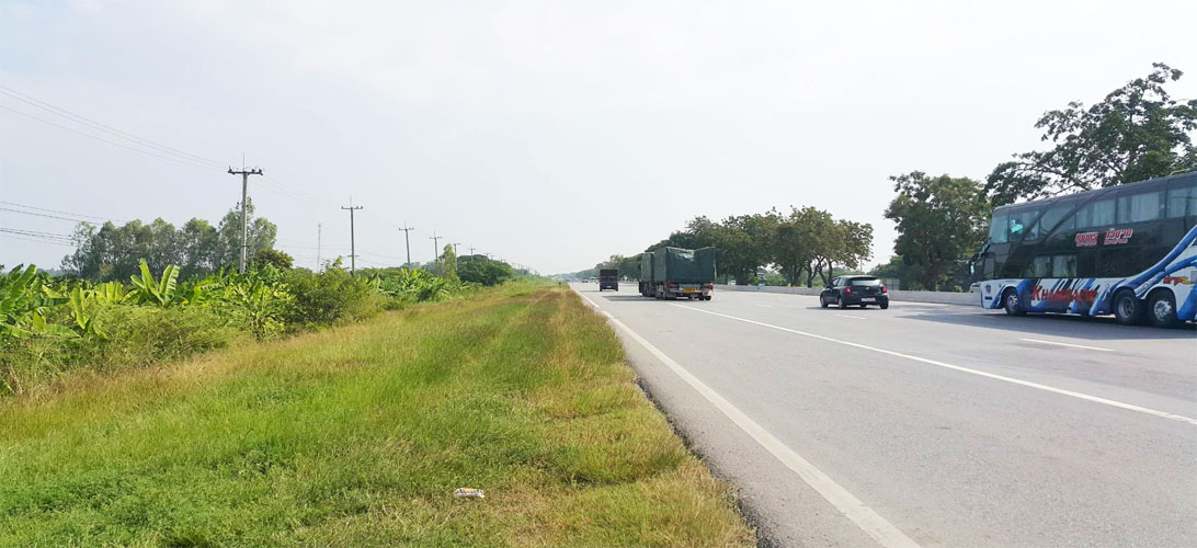 ที่ดิน ขาย อำเภอสรรพยา ที่ดินตำบลโพนางดำออก ขายที่ดินติดถนนสายเอเชีย